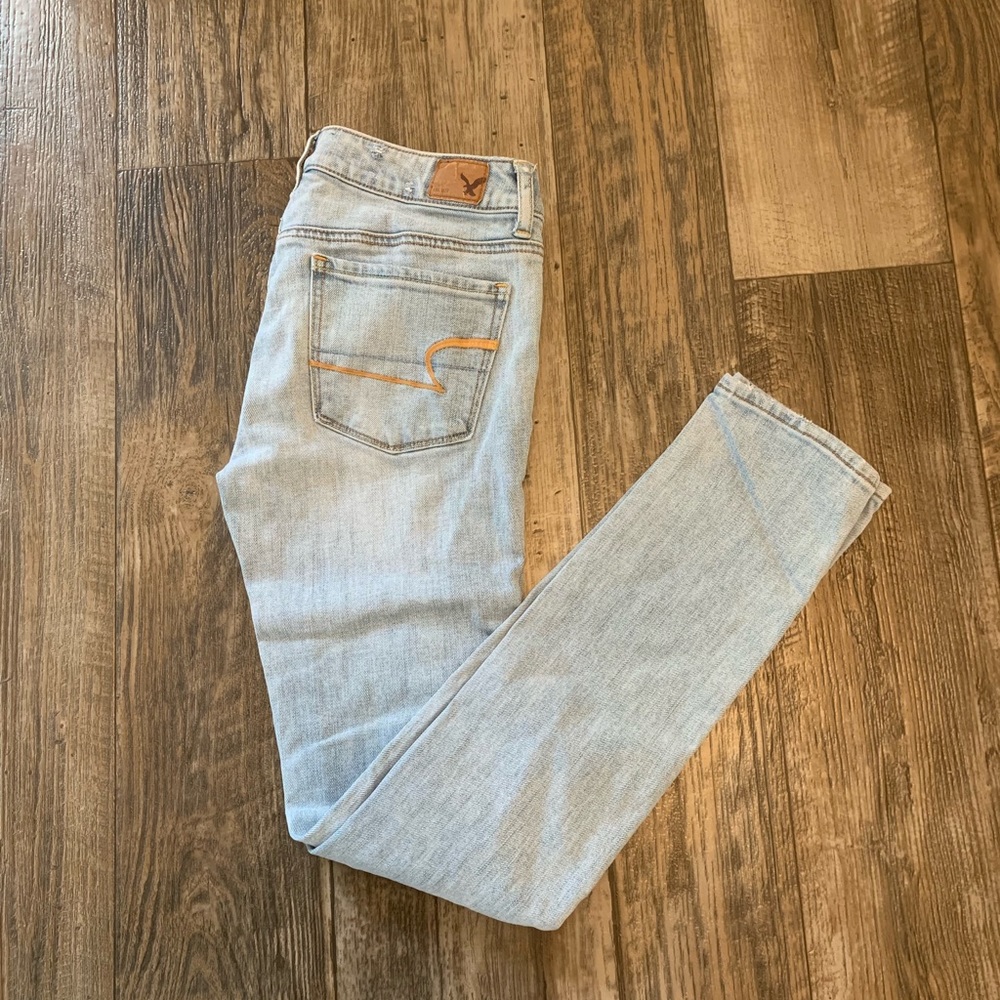 Light washed distressed American Eagle Jeans